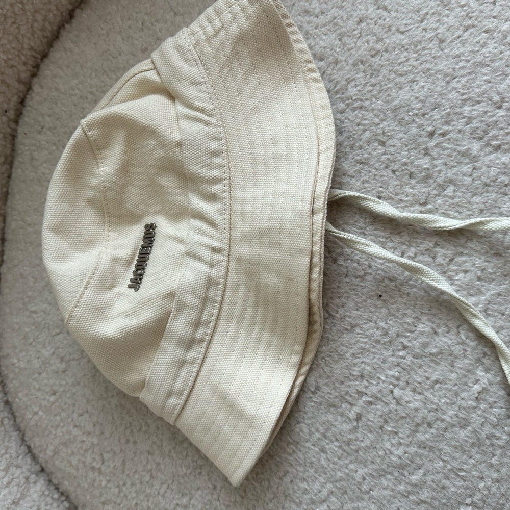 Jacquemus Beige Bucket Hat
